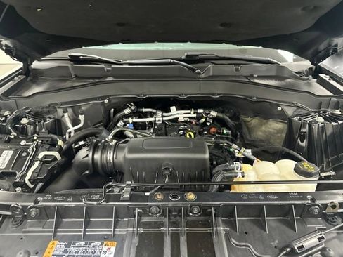 Used 2023 Ford Explorer XLT w/ Equipment Group 202A AWD/4WD image 26