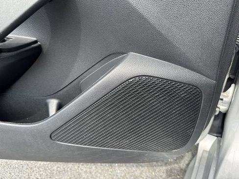 Used 2022 Toyota Corolla LE FWD image 26