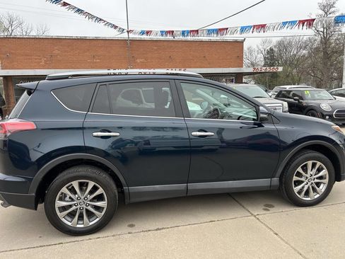 Used 2017 Toyota RAV4 Limited image 9