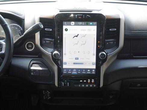 Used 2024 RAM 2500 Laramie AWD/4WD image 13