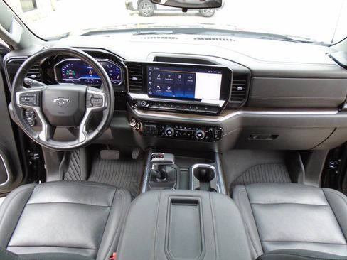 Used 2022 Chevrolet Silverado 1500 RST AWD/4WD image 13