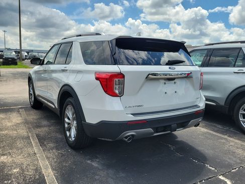 Used 2024 Ford Explorer Limited w/ Limited Technology Package AWD/4WD image 4