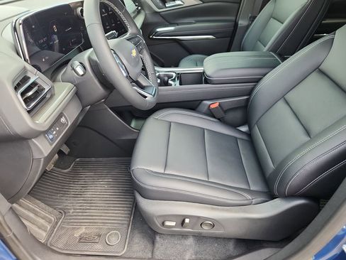 New 2025 Chevrolet Traverse LT w/ Sun and Wheel Package image 7