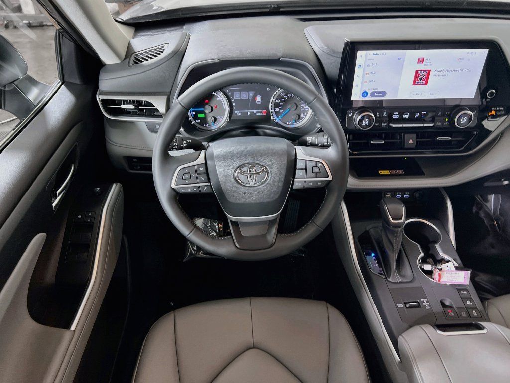 Certified 2026 Toyota Highlander XLE AWD/4WD image 20