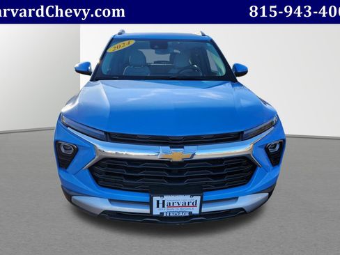 Used 2024 Chevrolet TrailBlazer LT w/ Convenience Package image 2