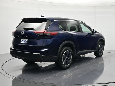 Used 2026 Nissan Rogue SV FWD image 5