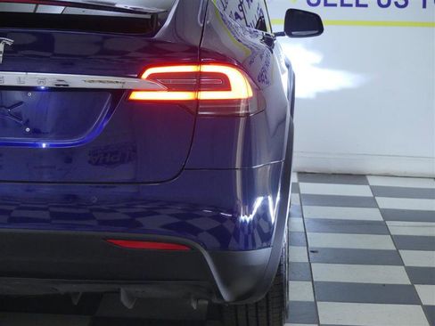 Used 2018 Tesla Model X 100D AWD/4WD image 29