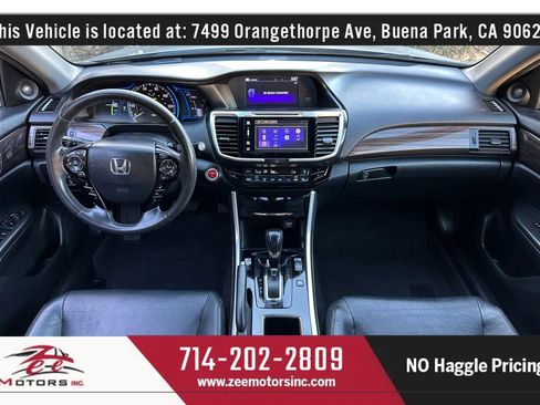 Used 2017 Honda Accord Touring image 17