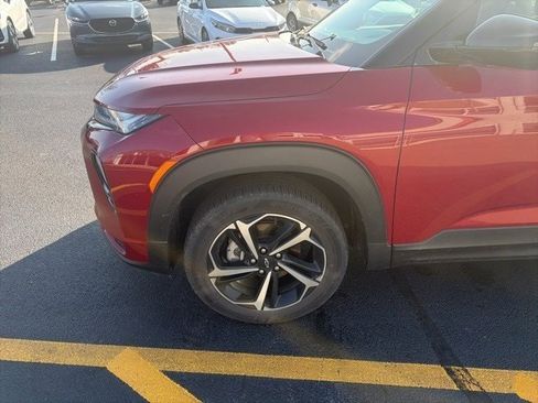 Used 2021 Chevrolet TrailBlazer RS w/ Sun and Liftgate Package image 9