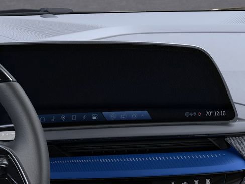 New 2025 Cadillac Optiq Luxury 2 w/ LPO, Floor Liner Package image 20