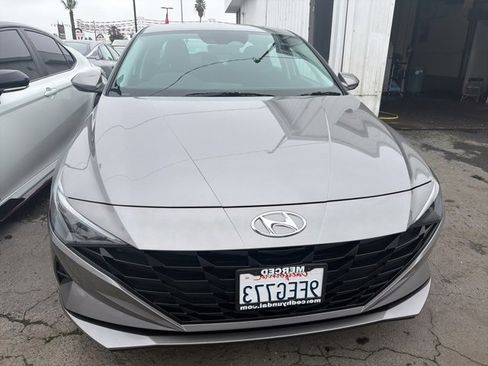 Used 2023 Hyundai Elantra SEL w/ Cargo Package image 2