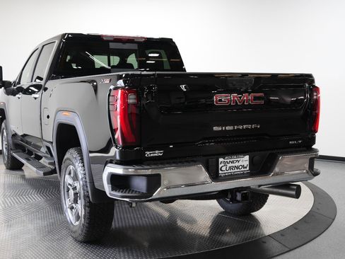 New 2025 GMC Sierra 2500 SLT w/ SLT Premium Package image 6