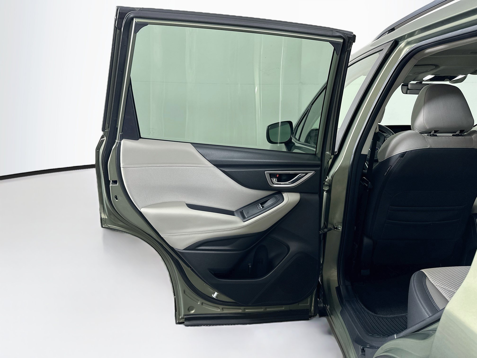 Used 2019 Subaru Forester Premium AWD/4WD image 26