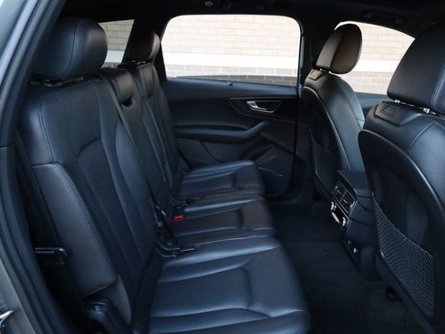 Used 2018 Audi Q7 3.0T Prestige image 25