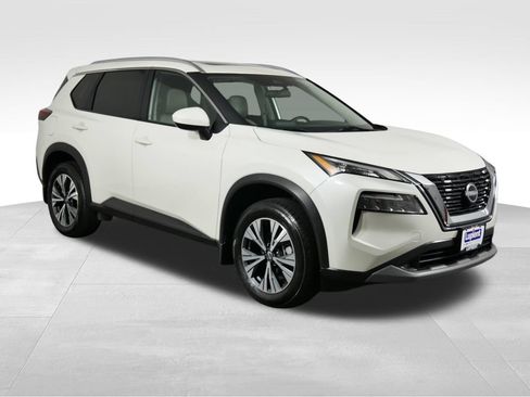 Used 2023 Nissan Rogue SV w/ SV Premium B Package AWD/4WD image 2