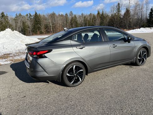 New 2025 Nissan Versa SR w/ Trunk Package image 7