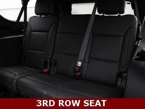 Used 2023 Chevrolet Suburban Z71 w/ Luxury Package image 20