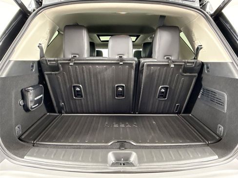 Used 2025 Nissan Pathfinder SL w/ SL Premium Package FWD image 37
