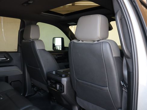 Used 2024 Chevrolet Silverado 2500 ZR2 w/ Technology Package AWD/4WD image 44
