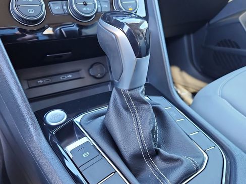 Used 2024 Volkswagen Taos SE image 21