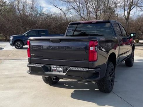 Used 2022 Chevrolet Silverado 1500 LT Trail Boss w/ Protection Package AWD/4WD image 9