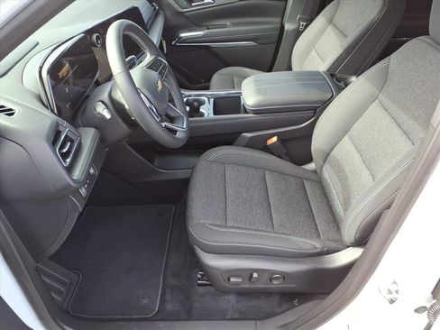 New 2026 Chevrolet Traverse LT w/ Driver Confidence Package image 8