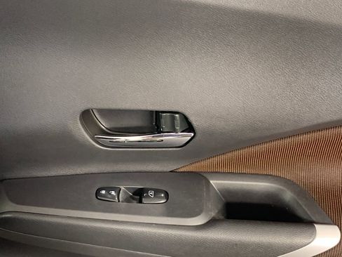 Used 2024 Nissan Kicks SR image 40