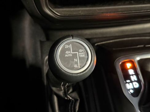 Used 2023 Jeep Wrangler Unlimited Sahara AWD/4WD image 36