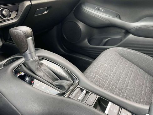 Certified 2023 Honda HR-V LX image 27