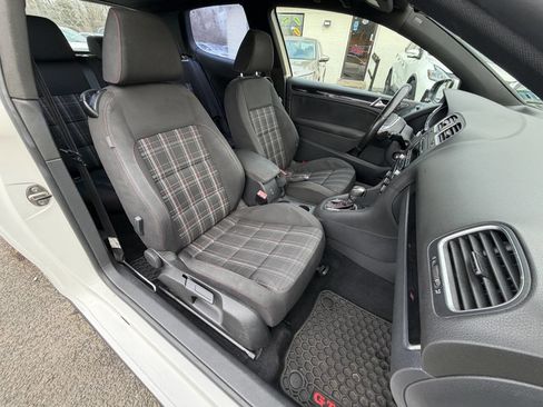 Used 2012 Volkswagen Golf 2-Door FWD image 21