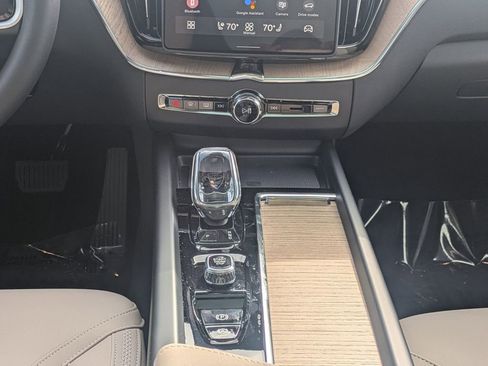 New 2026 Volvo XC60 T8 Plus w/ Protection Package Premier image 20