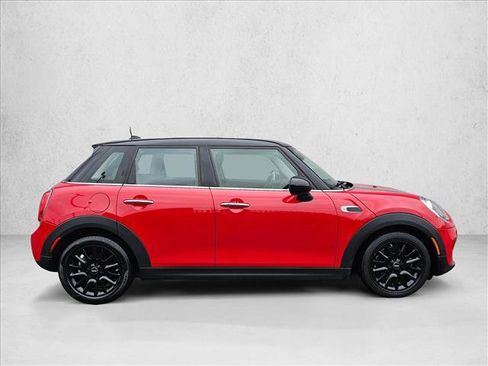 Used 2019 MINI Cooper 4-Door Hardtop image 6