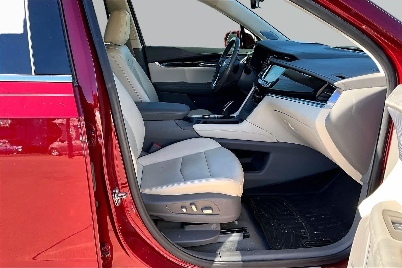 Used 2020 Cadillac XT6 Premium Luxury FWD image 9