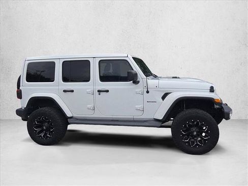 Used 2020 Jeep Wrangler Unlimited Sahara AWD/4WD image 4