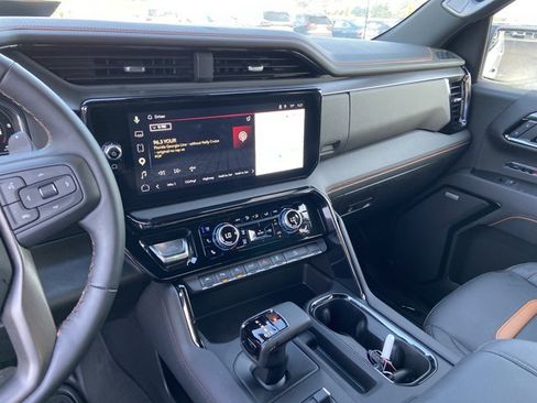 Used 2025 GMC Sierra 1500 AT4 AWD/4WD image 23