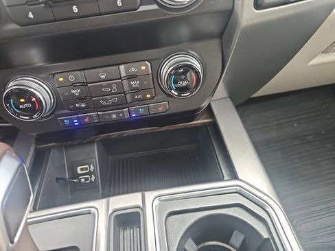 Used 2019 Ford F150 Limited w/ Trailer Tow Package image 23