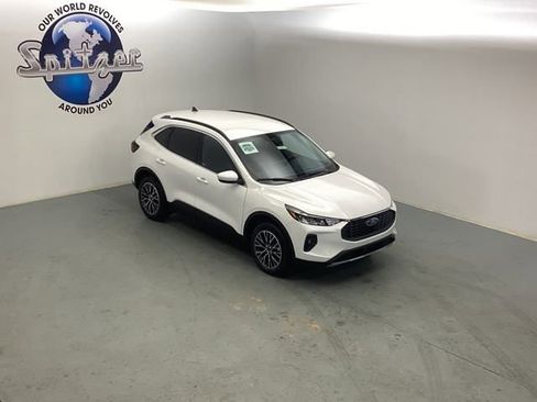 New 2025 Ford Escape Base w/ Class II Trailer Tow Package image 9