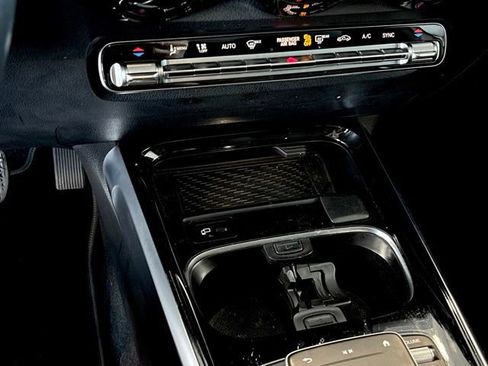 Certified 2022 Mercedes-Benz GLB 250 image 25