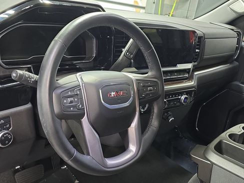 Used 2024 GMC Sierra 1500 SLE AWD/4WD image 16
