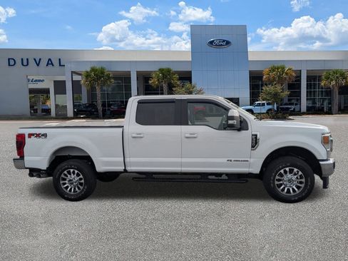 Used 2022 Ford F350 Lariat image 3