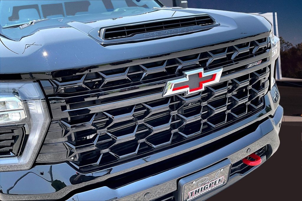Used 2026 Chevrolet Silverado 2500 ZR2 AWD/4WD image 38