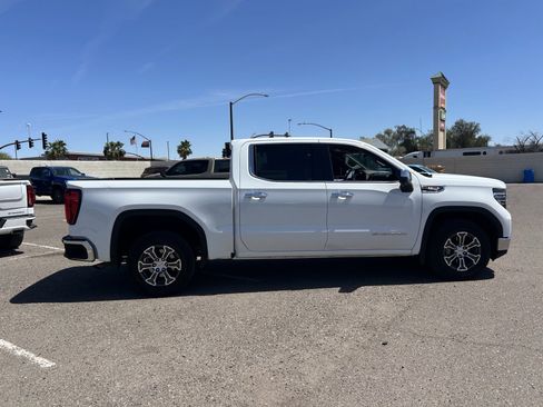 Used 2025 GMC Sierra 1500 SLT RWD image 5