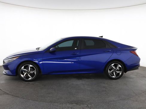 Used 2023 Hyundai Elantra SEL w/ Convenience Package FWD image 7