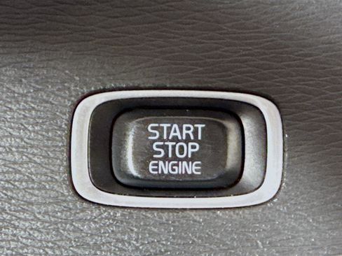 Used 2016 Volvo S60 T5 Premier w/ Convenience Package image 21