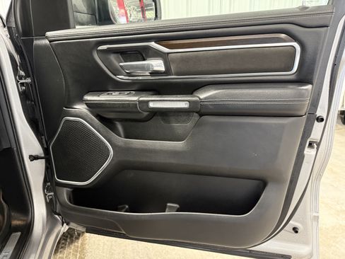 Used 2021 RAM 1500 Laramie AWD/4WD image 6