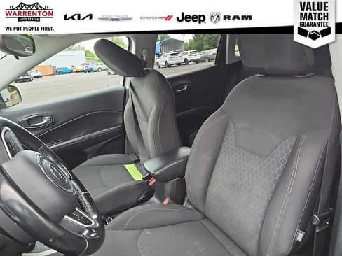 Used 2020 Jeep Compass Sport w/ Cold Weather Group AWD/4WD image 14