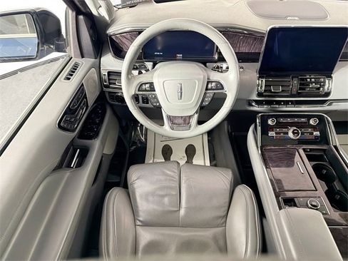 Used 2018 Lincoln Navigator Reserve w/ Technology Package image 20