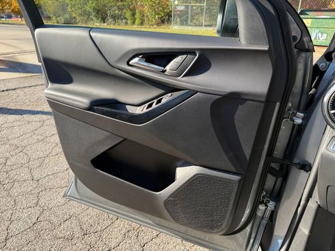 Used 2025 Chevrolet Equinox LT image 20