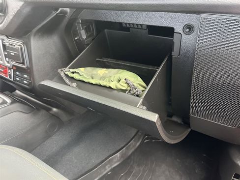 Used 2024 Jeep Wrangler Willys image 33