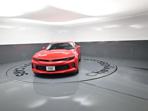 Used 2016 Chevrolet Camaro LT image 5